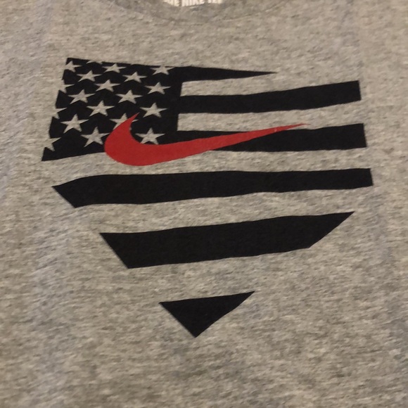 Nike Athletic Fit Flag Shirt Mens Size M - Picture 2 of 9